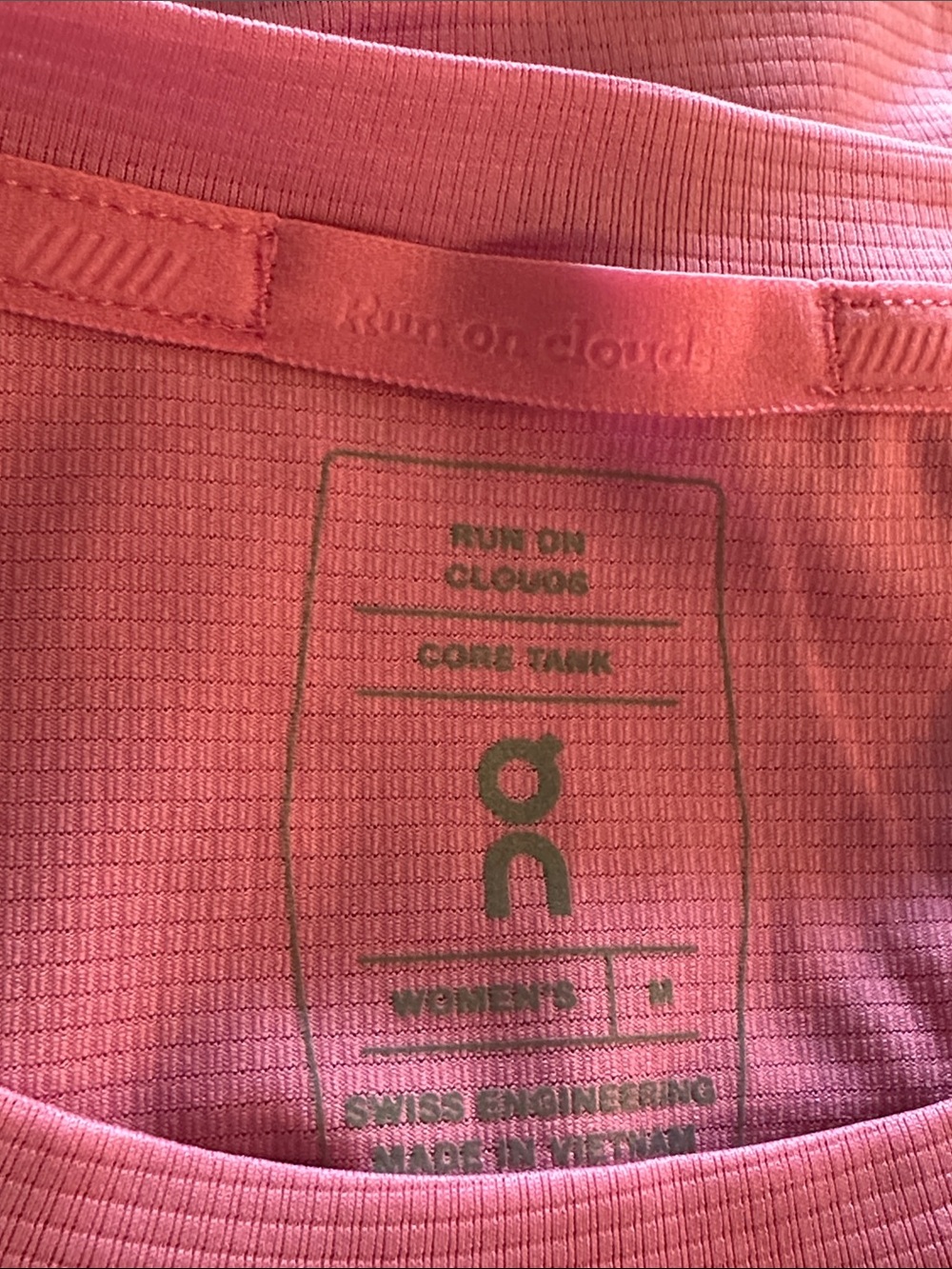 On Women's Core Pink Running Tank New! - Picture 12 of 13